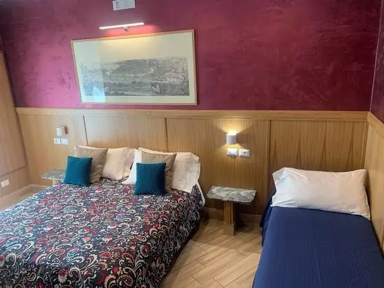 Standard Tek Büyük Yataklı Oda