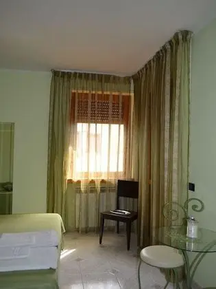 Tek Büyük Yataklı Oda, 1 Çift Kişilik Yatak