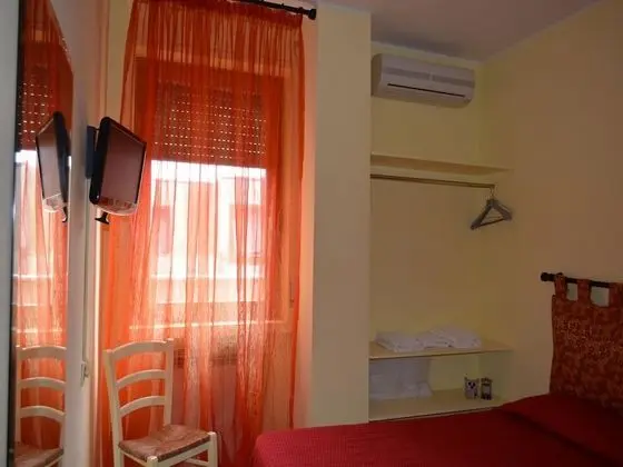 Üç Kişilik Oda, Birden Çok Yatak