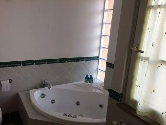 Üç Kişilik Oda, Banyolu/Duşlu