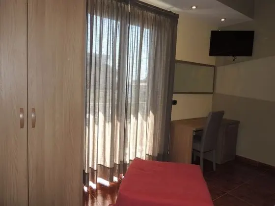 Tek Büyük veya İki Ayrı Yataklı Oda, Balkon, Plaj Manzaralı