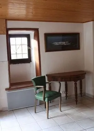 Üç Kişilik Oda