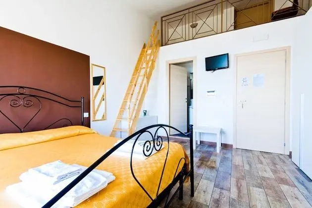 Üç Kişilik Oda, Balkon, Deniz Manzaralı