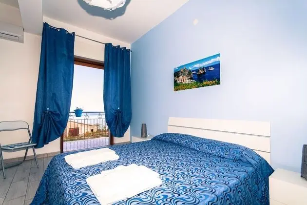 Üç Kişilik Oda, Balkon, Deniz Manzaralı