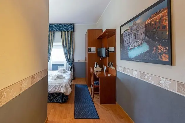 Tek Büyük veya İki Ayrı Yataklı Oda, Şehir Manzaralı