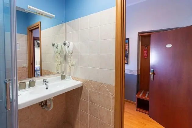 Tek Büyük veya İki Ayrı Yataklı Oda, Şehir Manzaralı