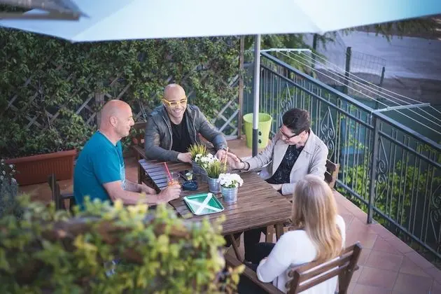 Tek Büyük Yataklı Oda, Teras