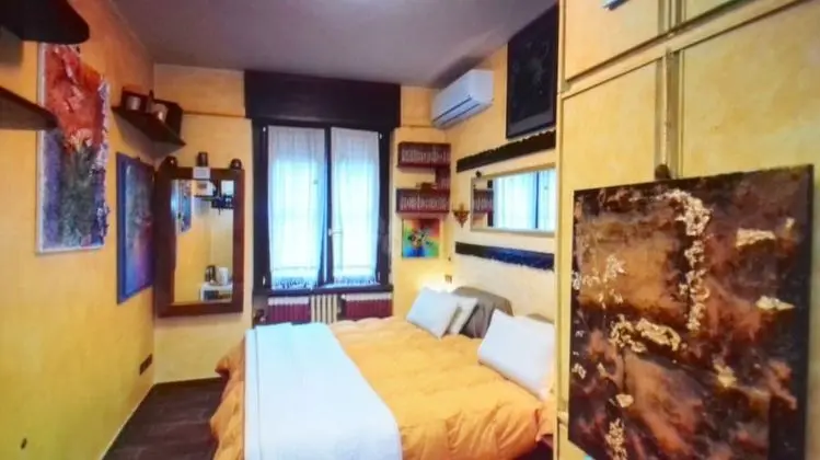 Tek Büyük veya İki Ayrı Yataklı Oda, Ortak Banyo, Bahçe Manzaralı (Camera Gialla)