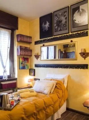 Tek Büyük veya İki Ayrı Yataklı Oda, Ortak Banyo, Bahçe Manzaralı (Camera Gialla)