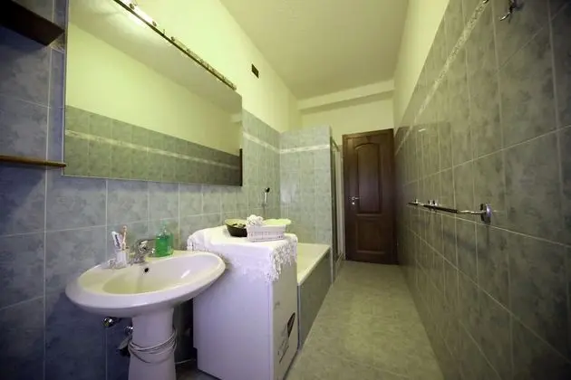 Tek Büyük Yataklı Oda, Banyolu/Duşlu, Bahçe Manzaralı (Camera Oro)