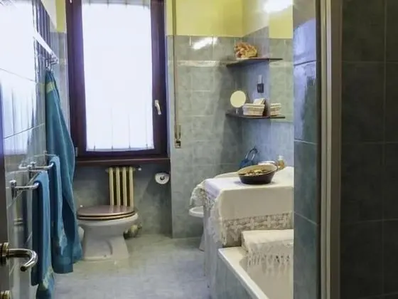 Tek Büyük Yataklı Oda, Banyolu/Duşlu, Bahçe Manzaralı (Camera Oro)