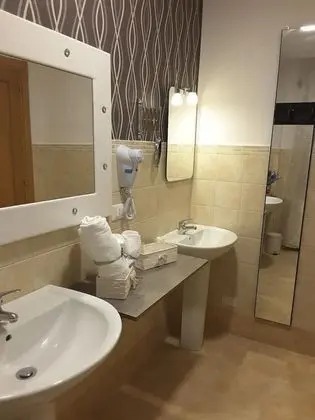 Oda, 2 Tek Kişilik Yatak