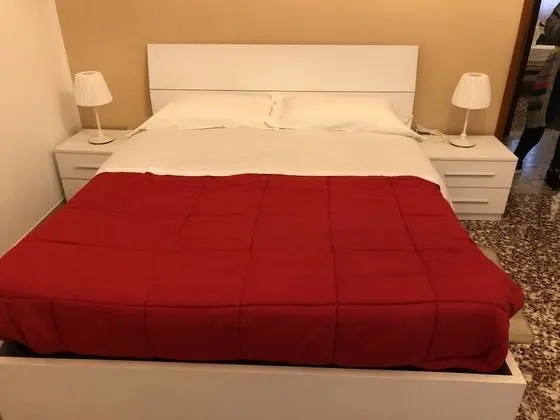 Tek Büyük Yataklı Oda