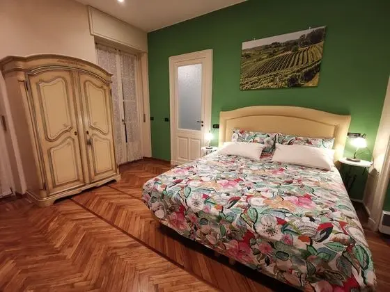 Deluxe Tek Büyük veya İki Ayrı Yataklı Oda (Langhe)