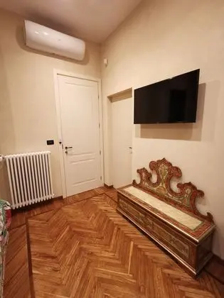Deluxe Tek Büyük veya İki Ayrı Yataklı Oda (Langhe)