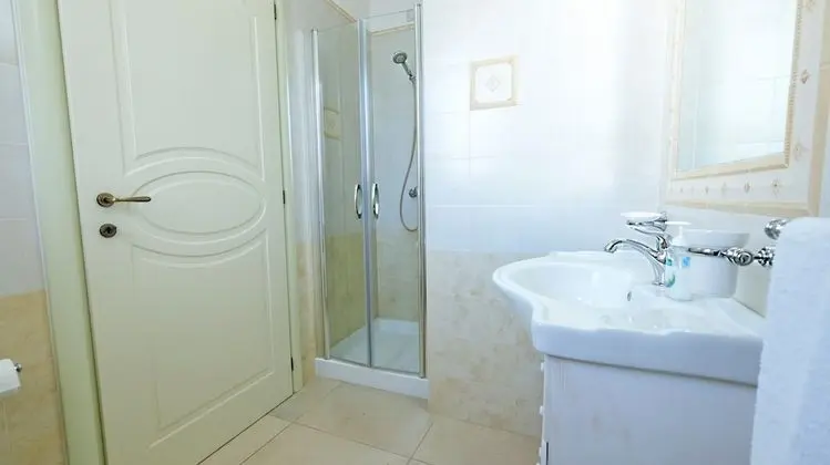 Üç Kişilik Oda (Pastorella)