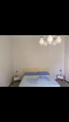 Üç Kişilik Oda, Ortak Banyo