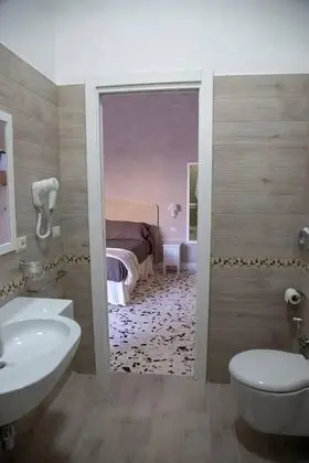 Dört Kişilik Oda, Teras