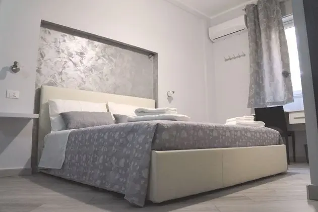 Deluxe Tek Büyük Yataklı Oda (N.2)