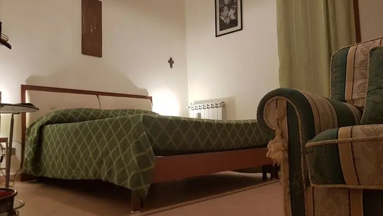 Basic Tek Büyük Yataklı Oda