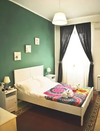 Üç Kişilik Oda