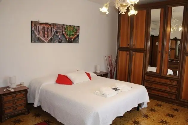 Basic Tek Büyük Yataklı Oda, Ortak Banyo