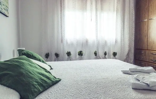 Basic Tek Büyük Yataklı Oda, Ortak Banyo