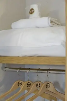 Dört Kişilik Oda, Sigara İçilmez