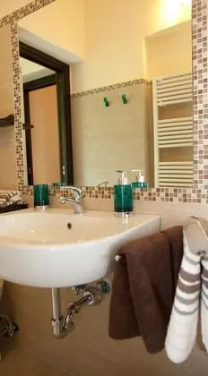 Tek Büyük Yataklı Oda, Ortak Banyo, Avlu Manzaralı