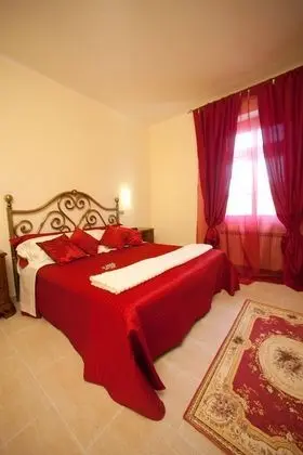 Tek Büyük Yataklı Oda, Ortak Banyo, Avlu Manzaralı