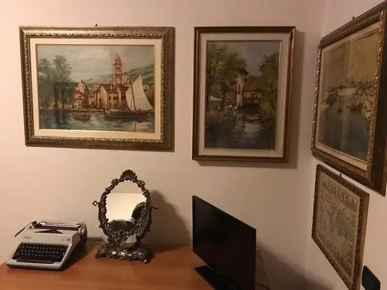 İki Ayrı Yataklı Oda, Ortak Banyo