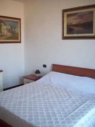 Tek Büyük Yataklı Oda, Ortak Banyo