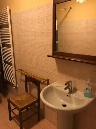 Tek Büyük Yataklı Oda, Ortak Banyo