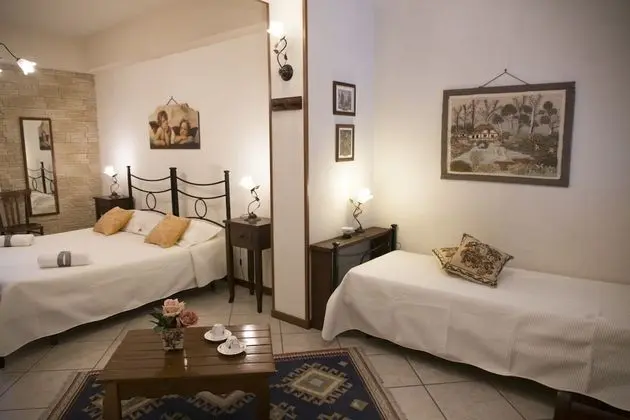 Standard Dört Kişilik Oda, Banyolu/Duşlu