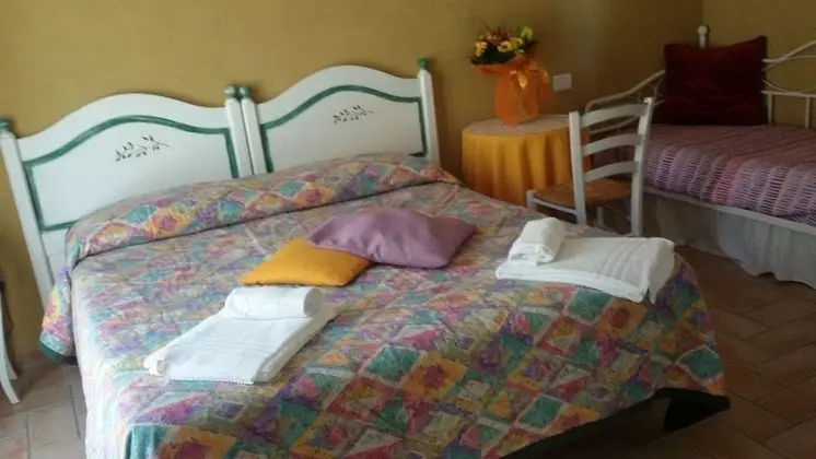 Üç Kişilik Oda, Birden Çok Yatak