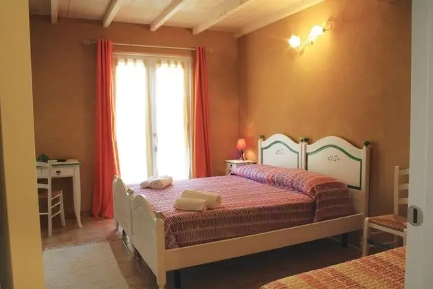 Üç Kişilik Oda, Birden Çok Yatak