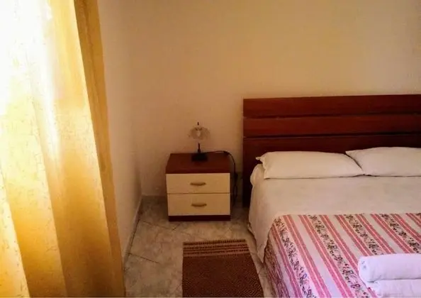 Üç Kişilik Oda, Birden Çok Yatak