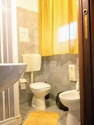 Üç Kişilik Oda, Birden Çok Yatak