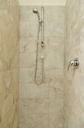 Family Üç Kişilik Oda, Özel Banyo, Avlu Manzaralı