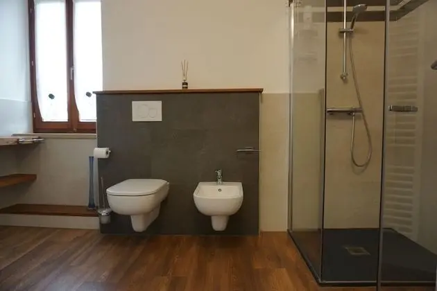 Tek Büyük veya İki Ayrı Yataklı Oda, Ortak Banyo (Acquamarina)