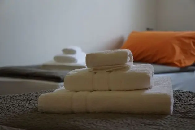 Üç Kişilik Oda, Banyolu/Duşlu (Ambra)