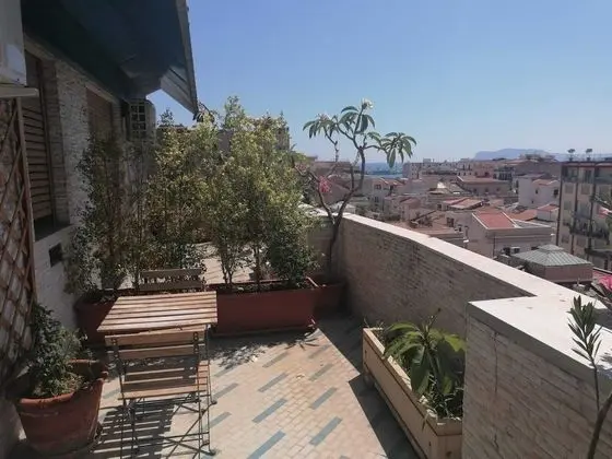 Panoramic Tek Büyük veya İki Ayrı Yataklı Oda