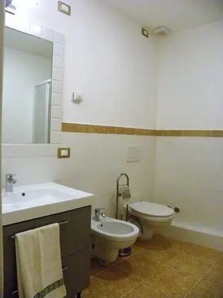 Tek Büyük veya İki Ayrı Yataklı Oda, Teras