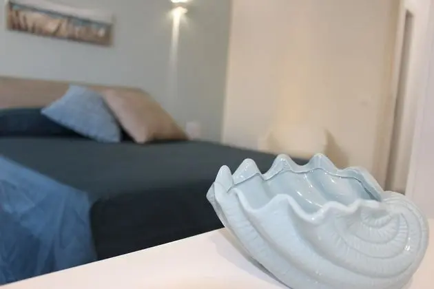 Deluxe Tek Büyük Yataklı Oda, Balkon, Deniz Manzaralı (Private External Bathroom)