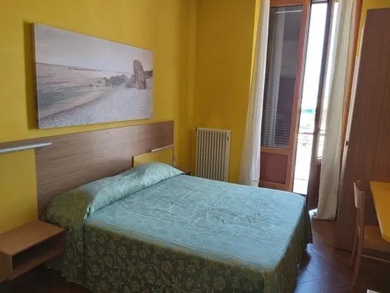 Tek Büyük Yataklı Oda