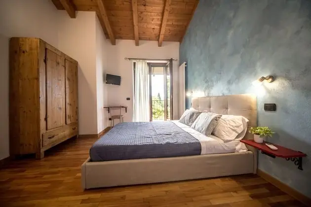 Family Oda, Göl Manzaralı (Edera)