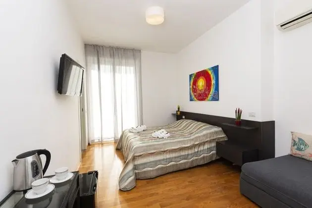 Deluxe Üç Kişilik Oda, Kısmi Deniz Manzaralı (Mares)