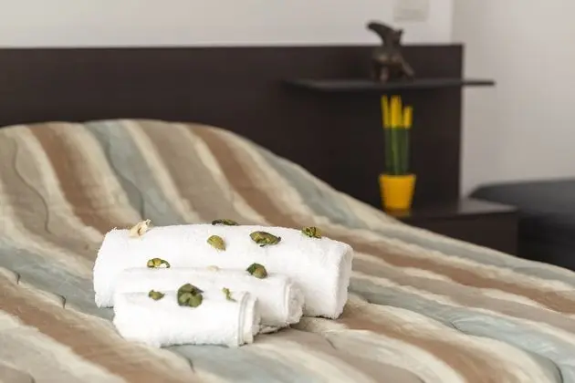 Deluxe Üç Kişilik Oda, Kısmi Deniz Manzaralı (Mares)
