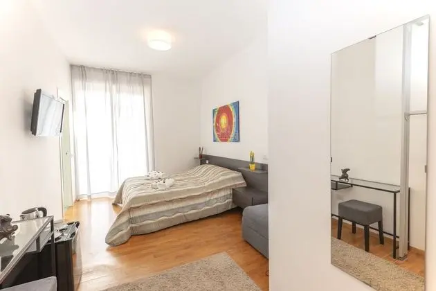 Deluxe Üç Kişilik Oda, Kısmi Deniz Manzaralı (Mares)