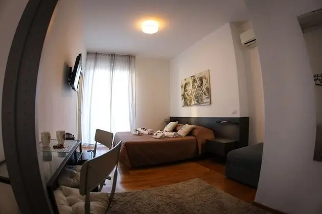 Deluxe Üç Kişilik Oda, Kısmi Deniz Manzaralı (Mares)